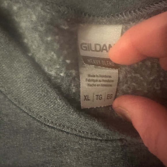 Gildan brand men’s charcoal gray Clemson Tigers sweatshirt - Picture 2 of 3